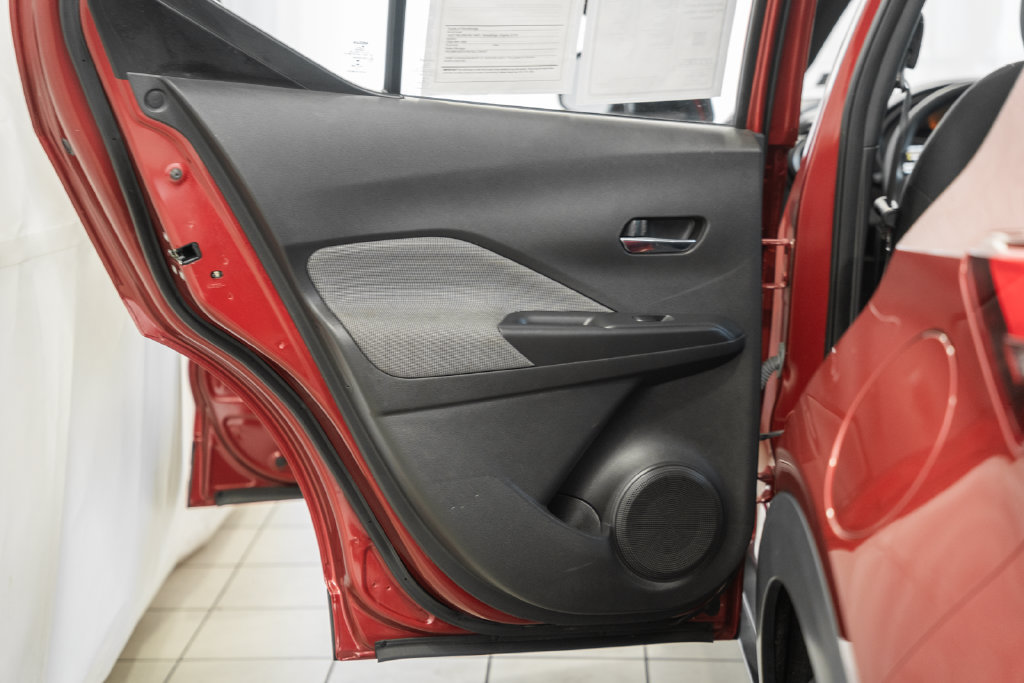 Used 2020 Nissan Kicks SV FWD image 33