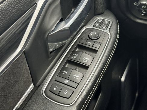 Used 2024 RAM 2500 Laramie w/ Night Edition image 15