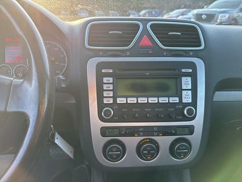 Used 2009 Volkswagen Eos Komfort image 10