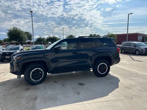 Used 2025 Toyota 4Runner TRD Off-Road AWD/4WD image 6
