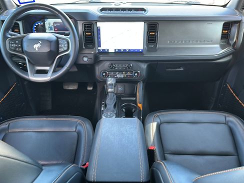 Used 2024 Ford Bronco Badlands image 20