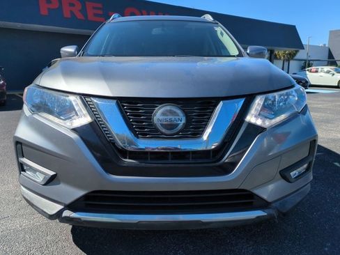 Used 2018 Nissan Rogue SV w/ Premium Package image 9