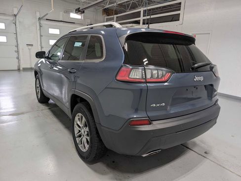 Used 2020 Jeep Cherokee Latitude Plus w/ Cold Weather Group AWD/4WD image 9