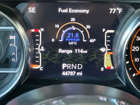 Used 2021 Jeep Wrangler Unlimited Sahara image 27