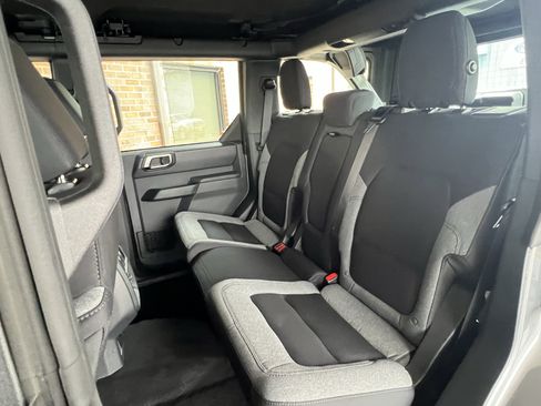Used 2025 Ford Bronco 4-Door AWD/4WD image 18