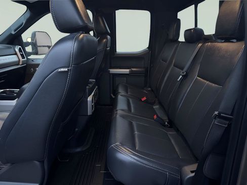 Used 2022 Ford F350 Lariat w/ Lariat Value Package AWD/4WD image 9