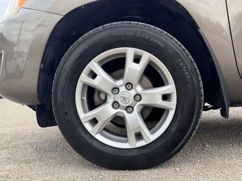 Used 2012 Toyota RAV4 4WD w/ Upgrade Value Pkg image 12