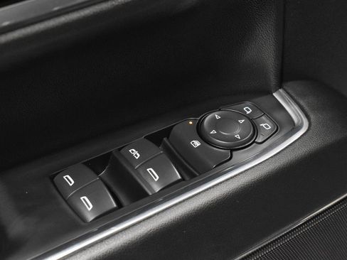 Used 2023 Chevrolet Silverado 1500 LT AWD/4WD image 10