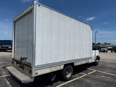 Used 2016 Chevrolet Express 3500 RWD image 6