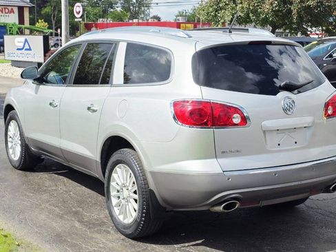 Used 2011 Buick Enclave CXL FWD image 4