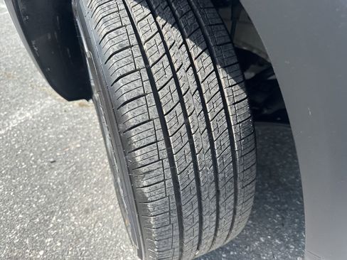 Used 2025 Chevrolet Trax LT image 29