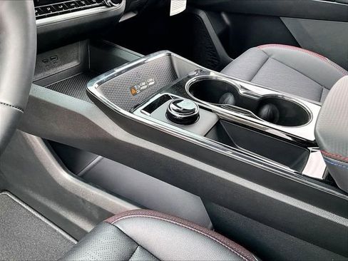 New 2026 Chevrolet Equinox RS image 13