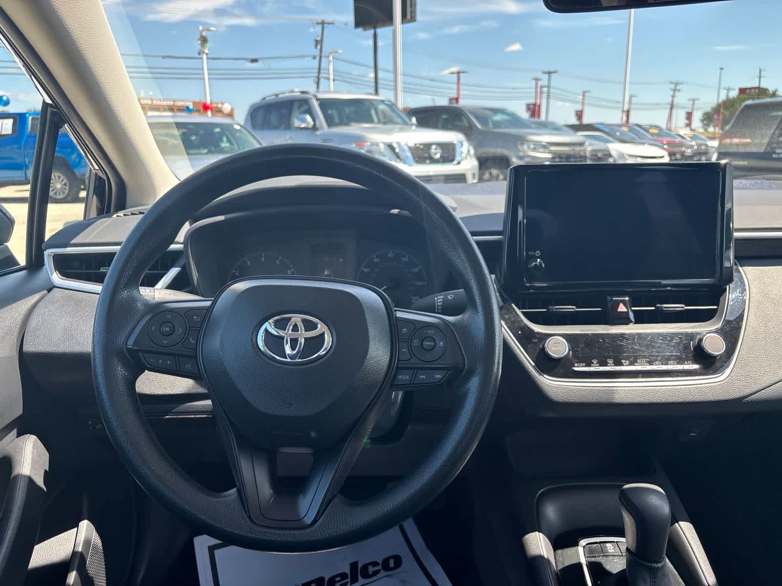 Used 2025 Toyota Corolla LE FWD image 14