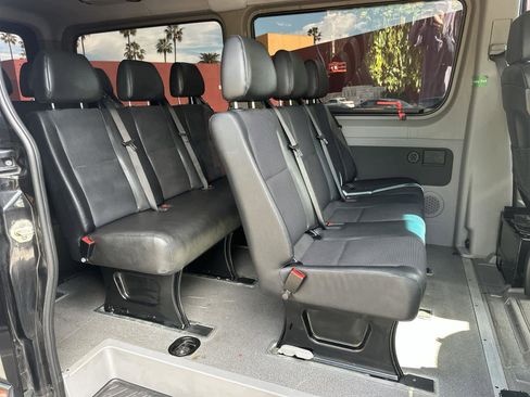 Used 2016 Mercedes-Benz Sprinter 2500 image 11