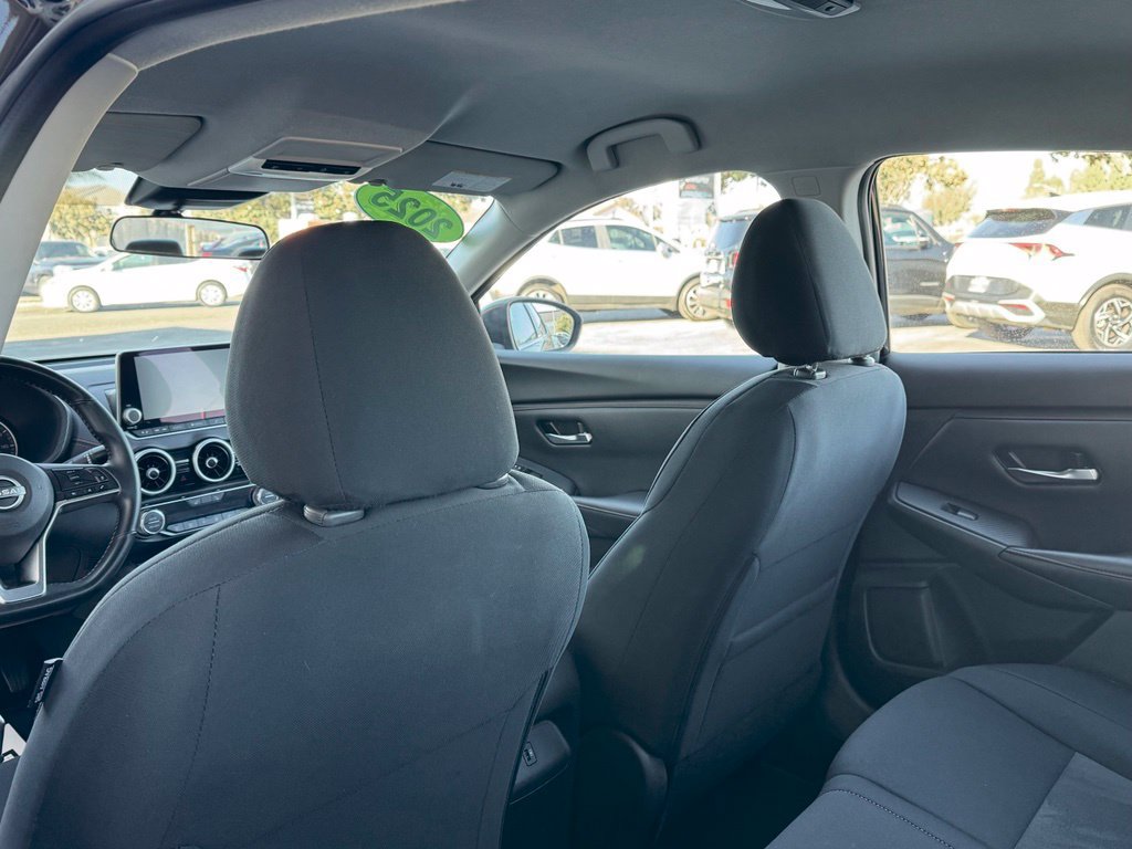 Used 2025 Nissan Sentra SR FWD image 15