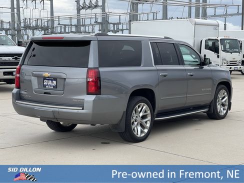 Used 2020 Chevrolet Suburban Premier image 19