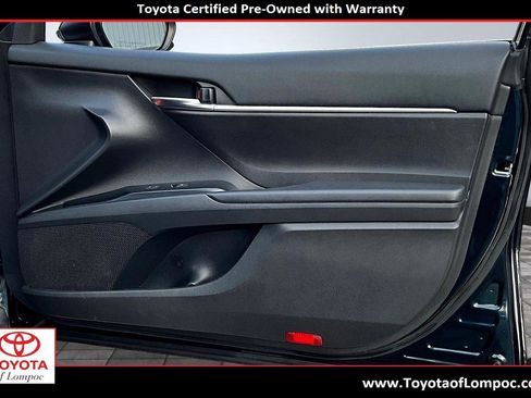 Used 2020 Toyota Camry SE image 28