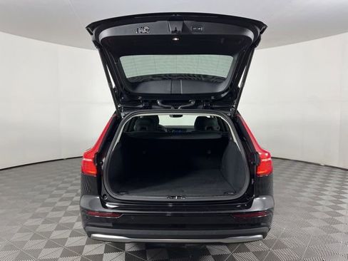 Used 2025 Volvo V60 B5 Cross Country Plus AWD/4WD image 46