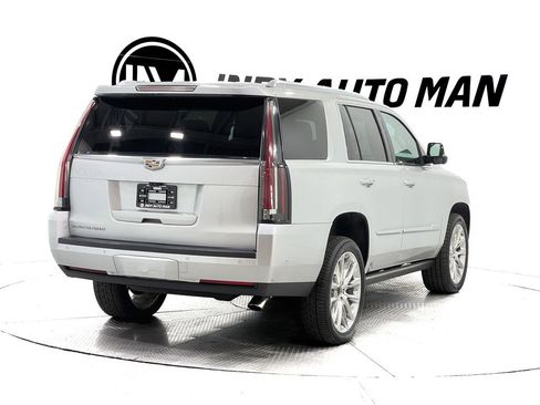 Used 2018 Cadillac Escalade Premium Luxury image 4
