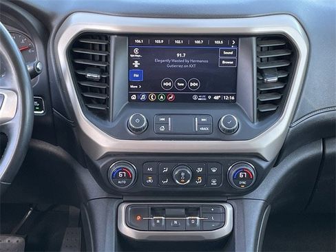 Used 2023 GMC Acadia Denali image 15