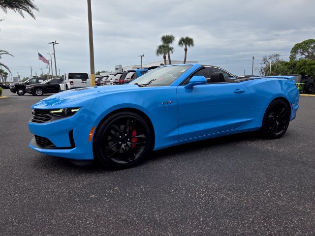 Used 2023 Chevrolet Camaro LT w/ Technology Package RWD image 3