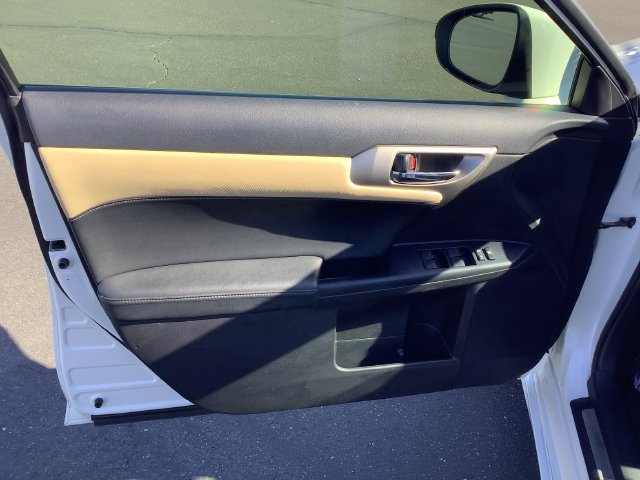 Used 2014 Lexus CT 200h FWD image 9