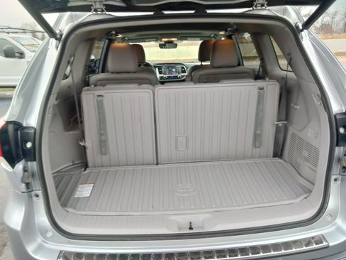 Used 2019 Toyota Highlander Limited image 13