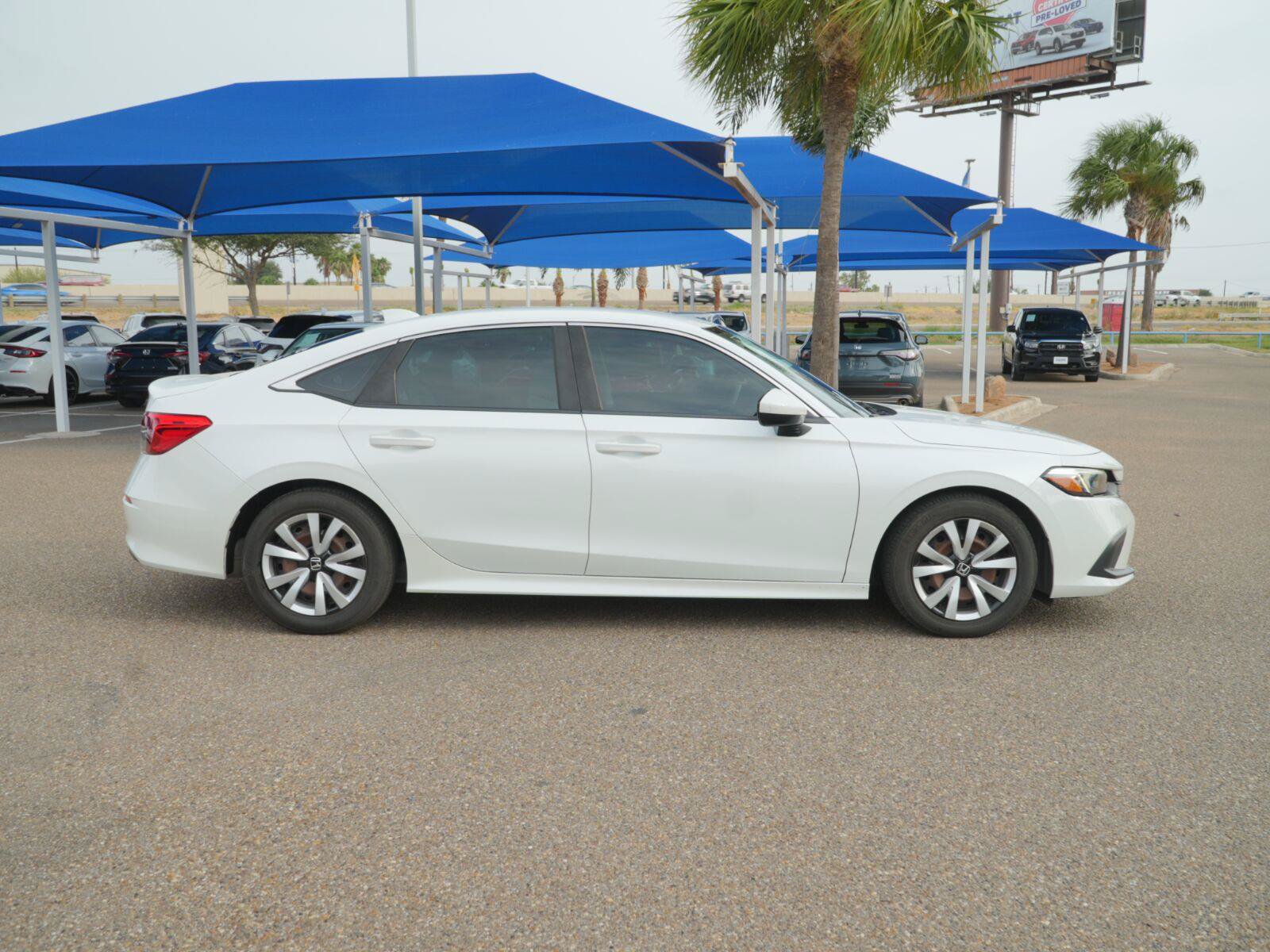 Used 2022 Honda Civic LX image 4