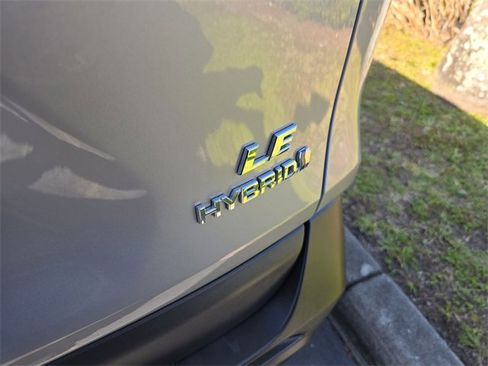 Used 2024 Toyota RAV4 LE image 7