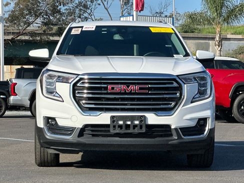 Used 2024 GMC Terrain SLT image 7