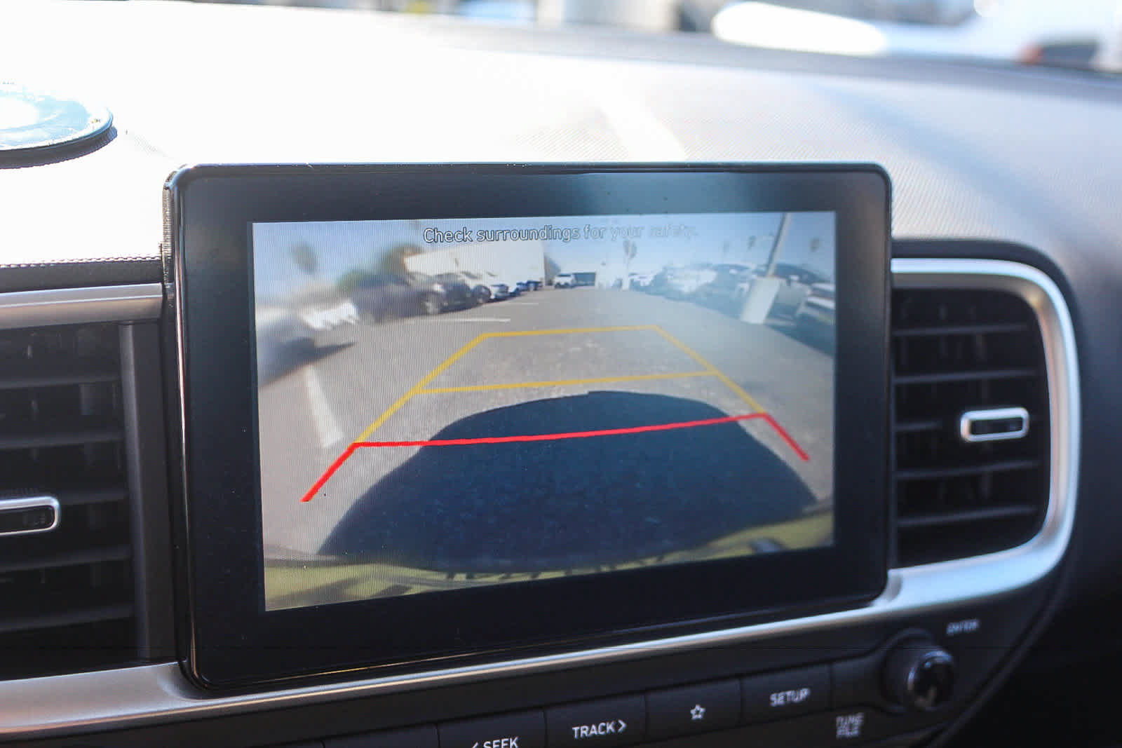 Used 2020 Hyundai Venue SE FWD image 32