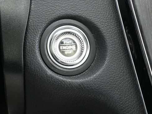 Used 2019 Mercedes-Benz C 300 Sedan image 28