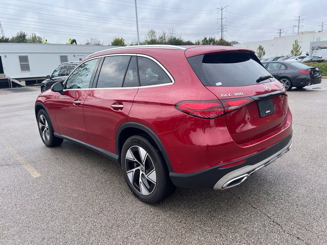 Used 2024 Mercedes-Benz GLC 300 4MATIC image 9