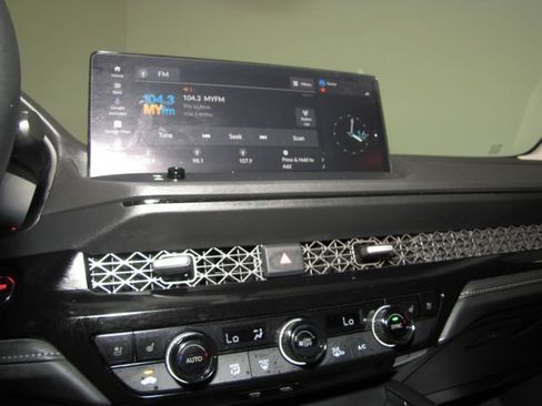 Used 2025 Honda Accord Touring image 7