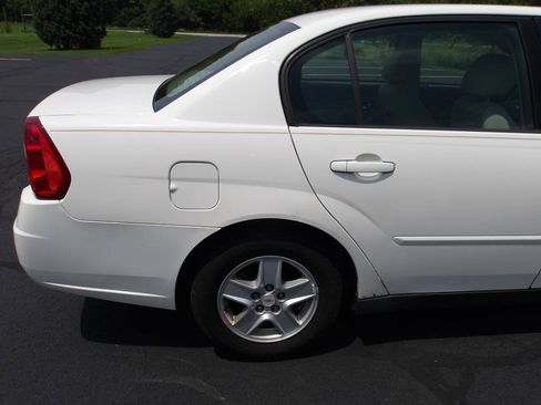 Used 2004 Chevrolet Malibu LS FWD image 29