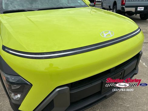 Used 2024 Hyundai Kona SEL AWD/4WD image 6