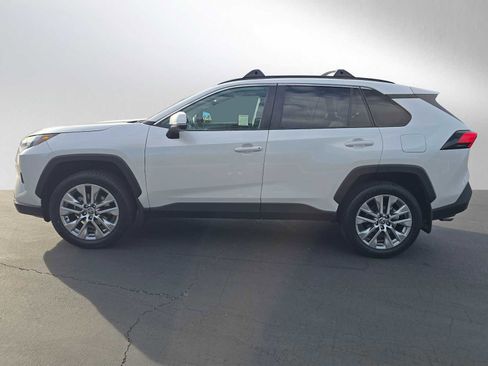 Certified 2023 Toyota RAV4 XLE Premium image 6