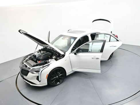 Used 2024 Cadillac CT4 Luxury w/ LPO, ONYX Package RWD image 40
