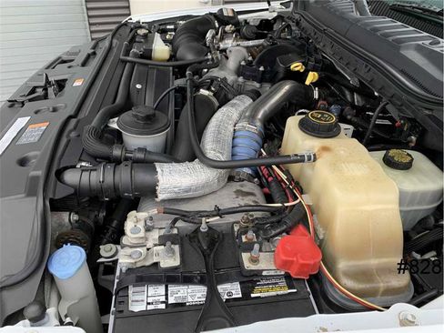 Used 2017 Ford F550 Regular Cab image 12