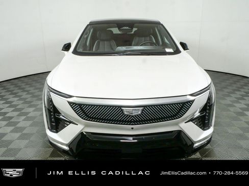 Used 2025 Cadillac Optiq Luxury 1 AWD/4WD image 27