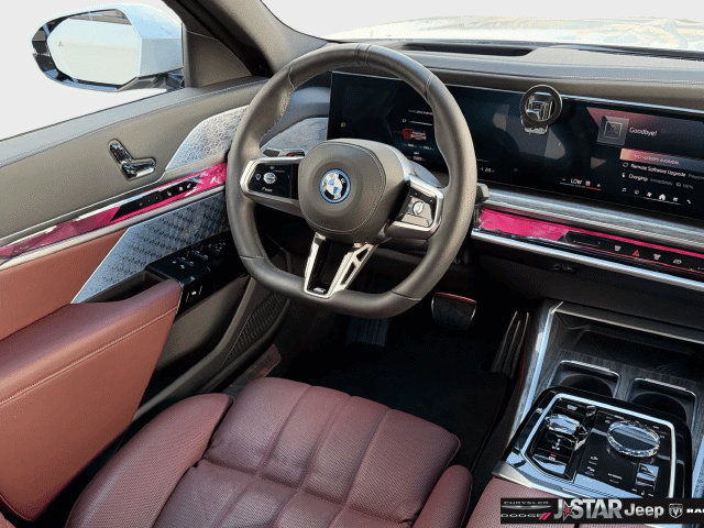 Used 2025 BMW i7 xDrive60 w/ Premium Package AWD/4WD image 13