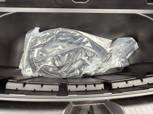 Used 2024 Chevrolet Equinox EV LT FWD image 41