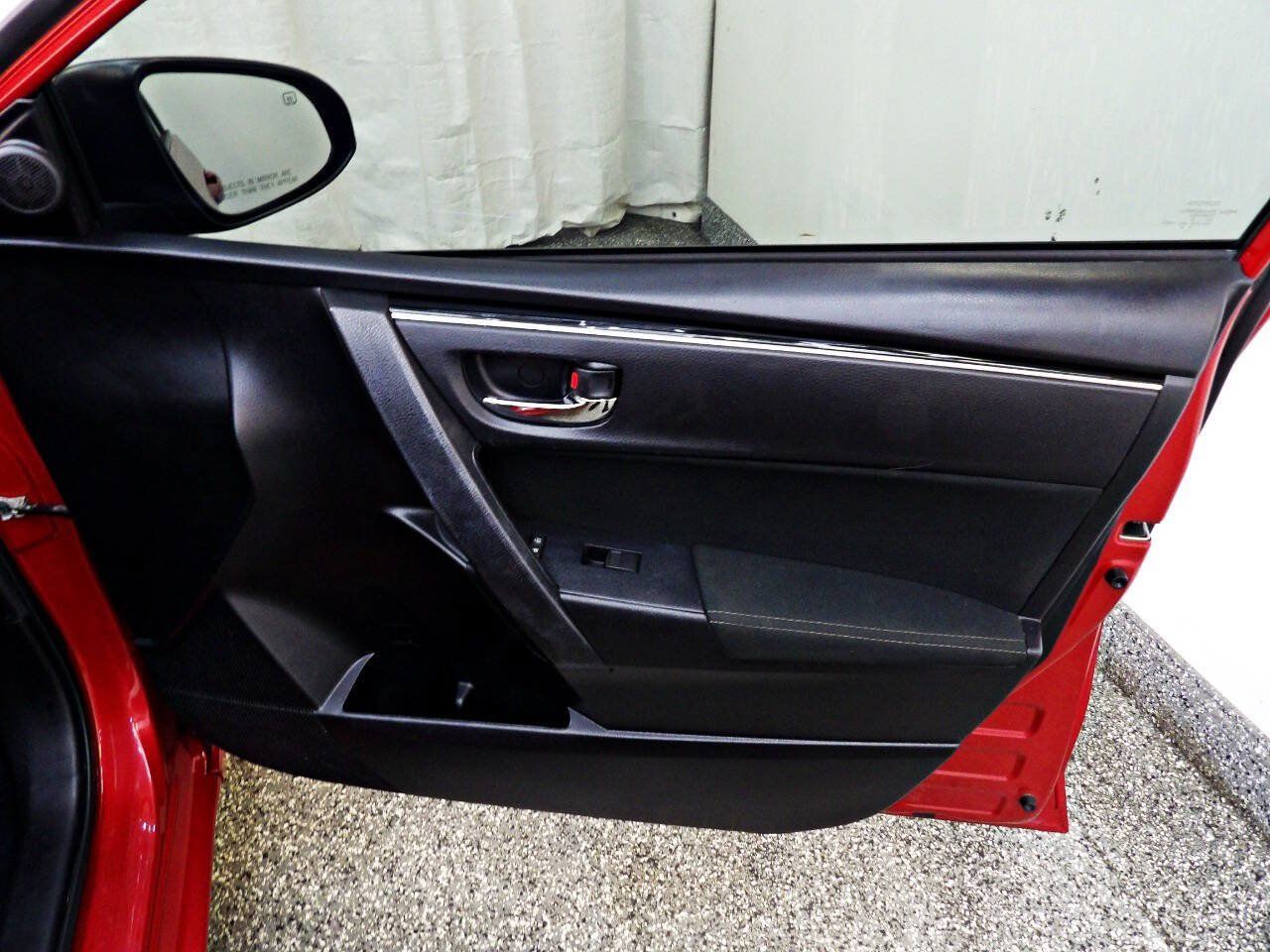 Used 2019 Toyota Corolla LE FWD image 11