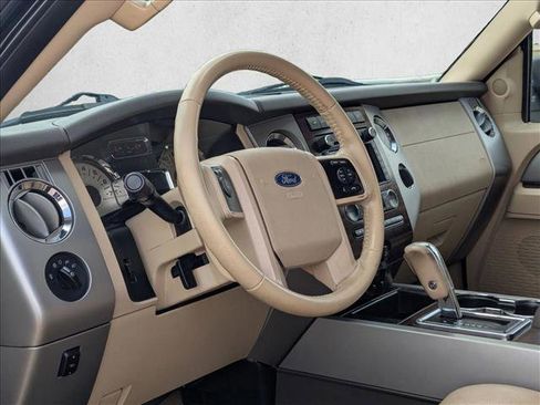 Used 2013 Ford Expedition XLT RWD image 10