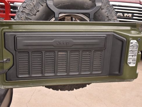 Used 2021 Jeep Wrangler Unlimited Rubicon image 37