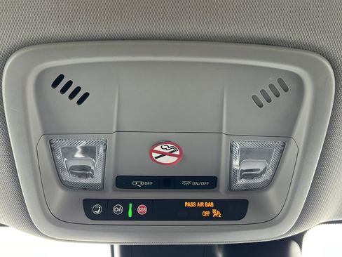 Used 2025 Chevrolet Malibu LT image 19