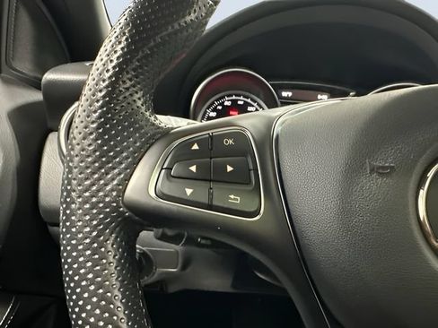 Used 2019 Mercedes-Benz GLA 250 4MATIC image 18