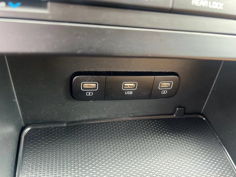 Certified 2024 Kia Carnival LX FWD image 50