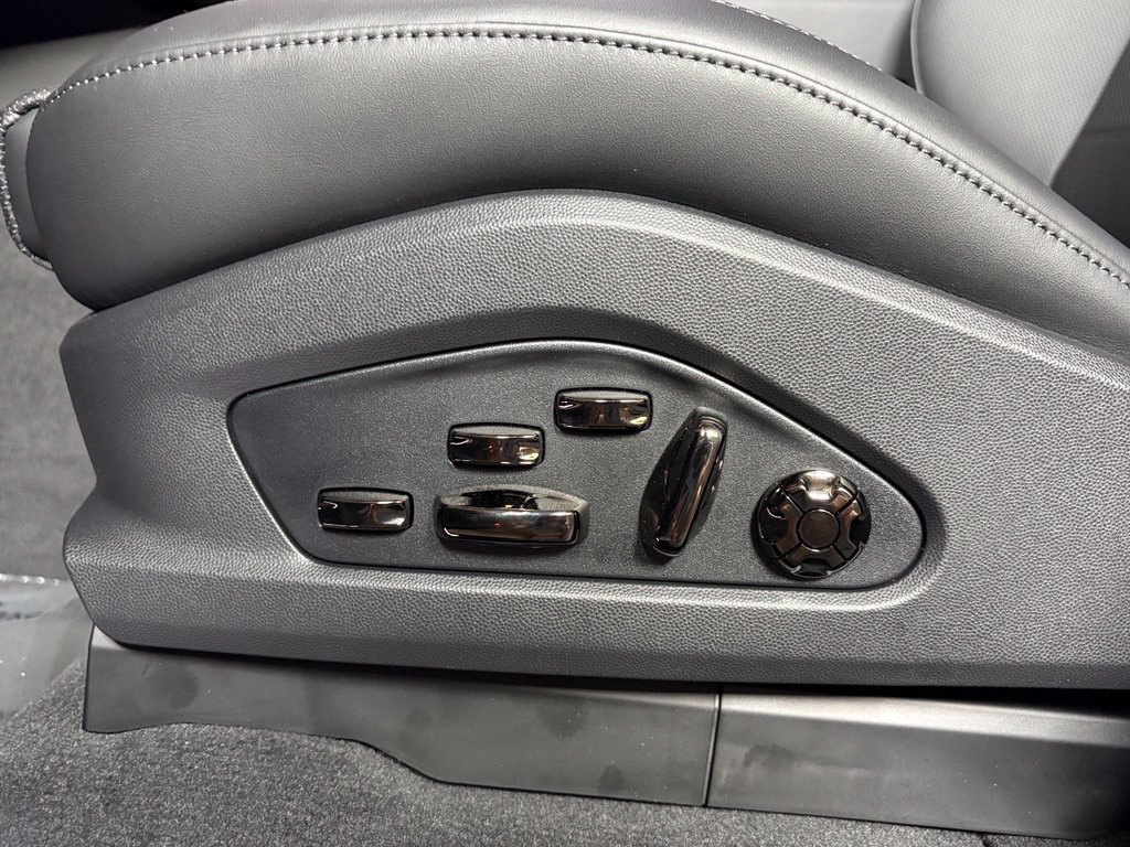 New 2026 Porsche Cayenne S AWD/4WD image 25