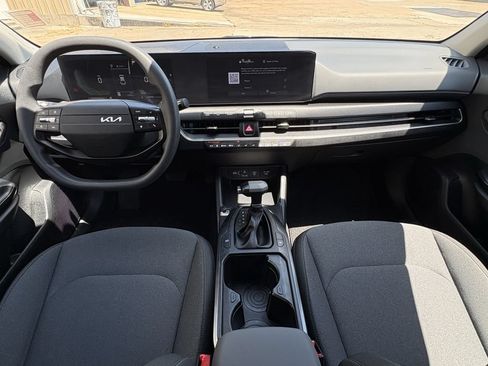 Used 2025 Kia K4 FWD image 25
